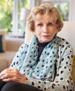 Едіт Єва Еґер - біографія та список книг