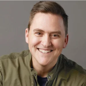 Ґреґ МакКеон - біографія та список книг