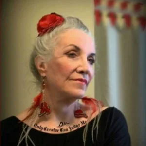 Клариса Пінкола Естес - біографія та список книг