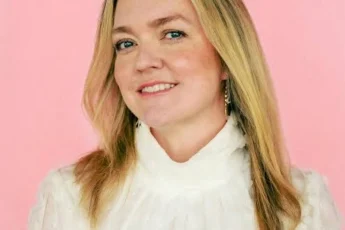 Коллин Гувер - біографія та список книг