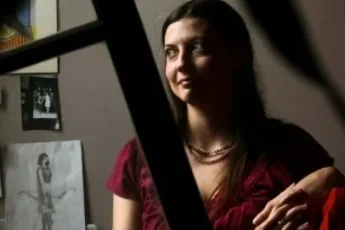 Лаура Новлін - біографія та список книг