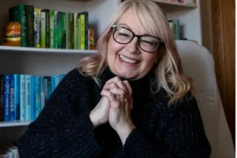 Лінн Пейнтер - біографія та список книг