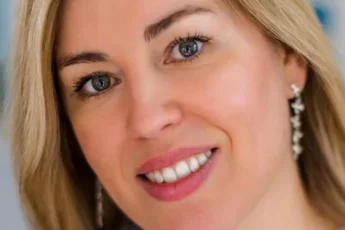 Сара Пірс - біографія та список книг